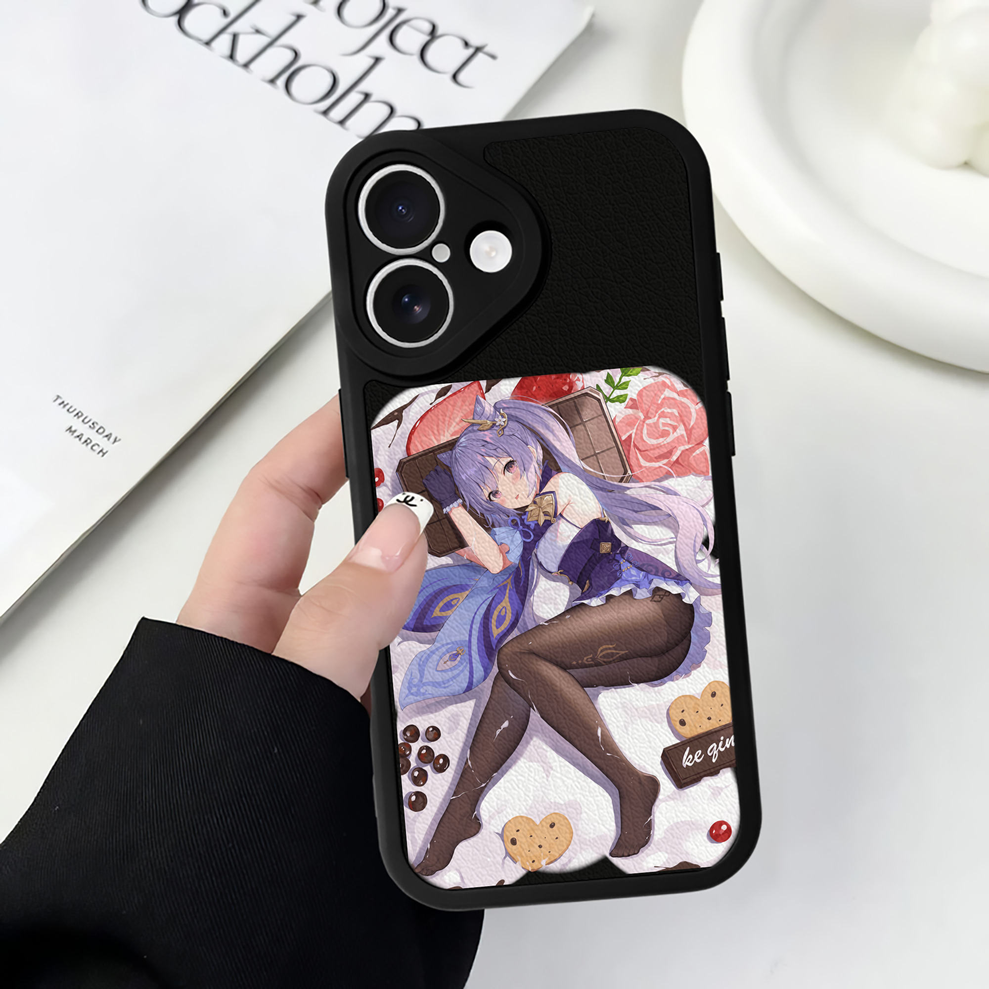 げんし神 刻晴 こくせい genshin Kokusei 【iPhone 16シリーズ対応】シリコンスマホケース（レザー調） 材質：シリコン
